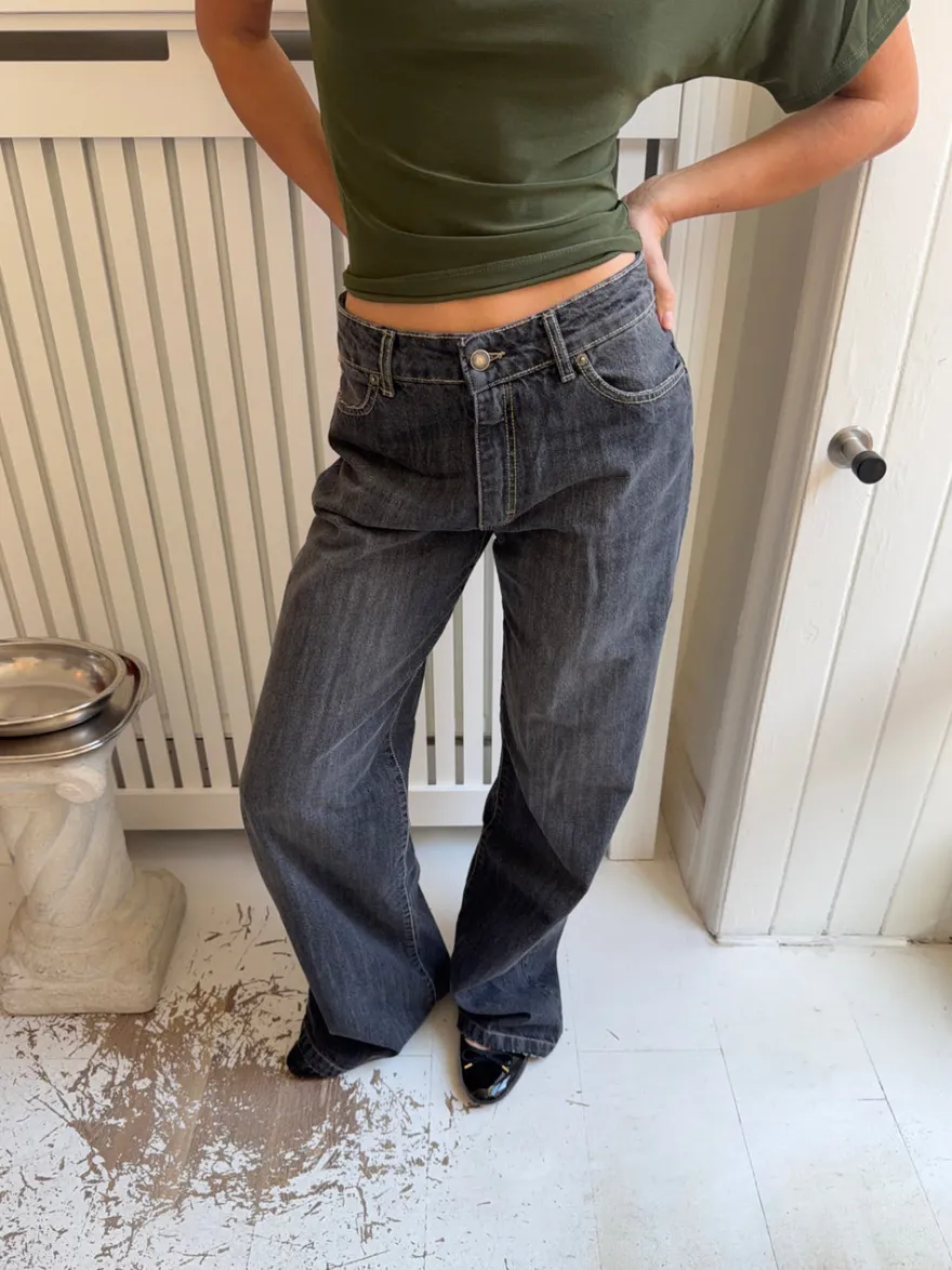 Design By Si Alaia lavtaljede jeans med lyn detalje - Grå denim Clearance