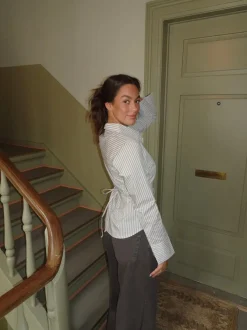 Design By Si Alberte figursyet skjorte med striber - Beige/hvid Discount