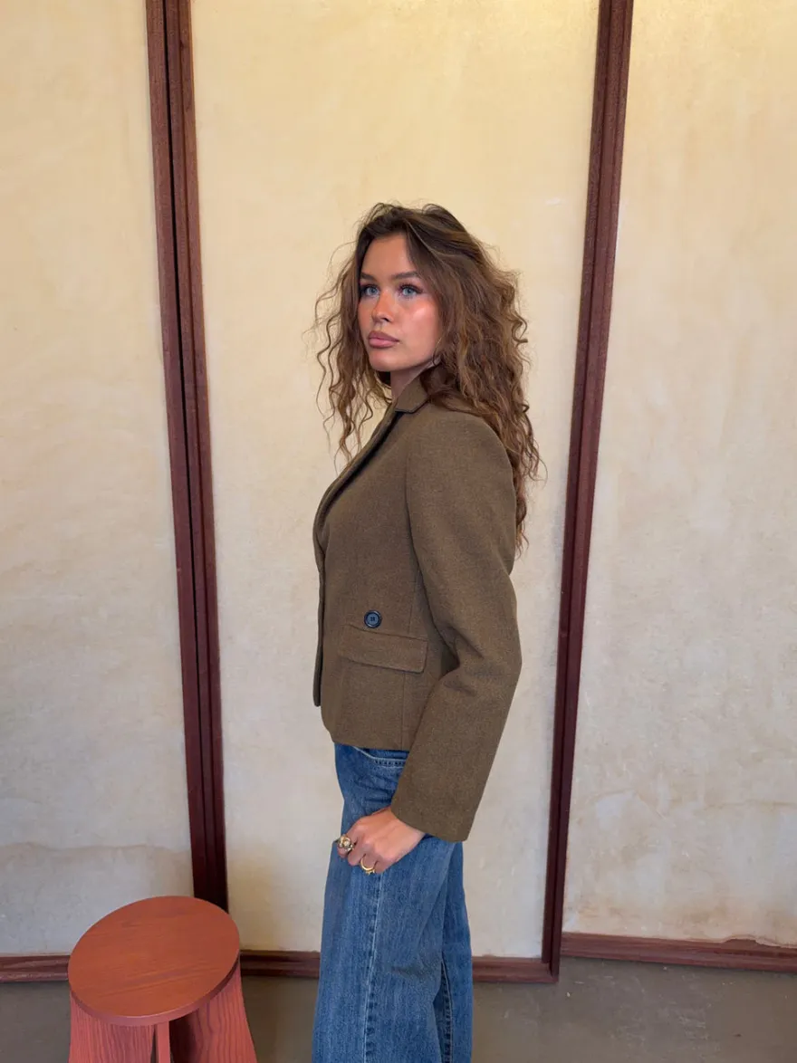 Design By Si Anahita kort blazer - Kaki Online