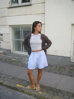 Design By Si Andrea shorts med striber - Blå/hvid Clearance