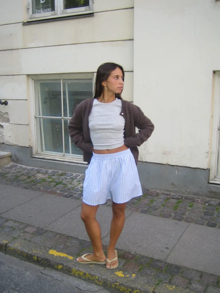 Design By Si Andrea shorts med striber - Blå/hvid Clearance