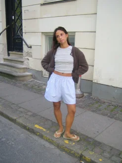 Design By Si Andrea shorts med striber - Blå/hvid Clearance