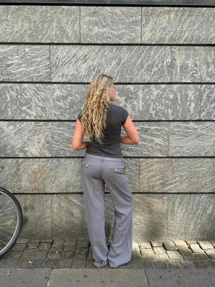 Design By Si Anna Olympia lavtaljede suit bukser - Grå Online