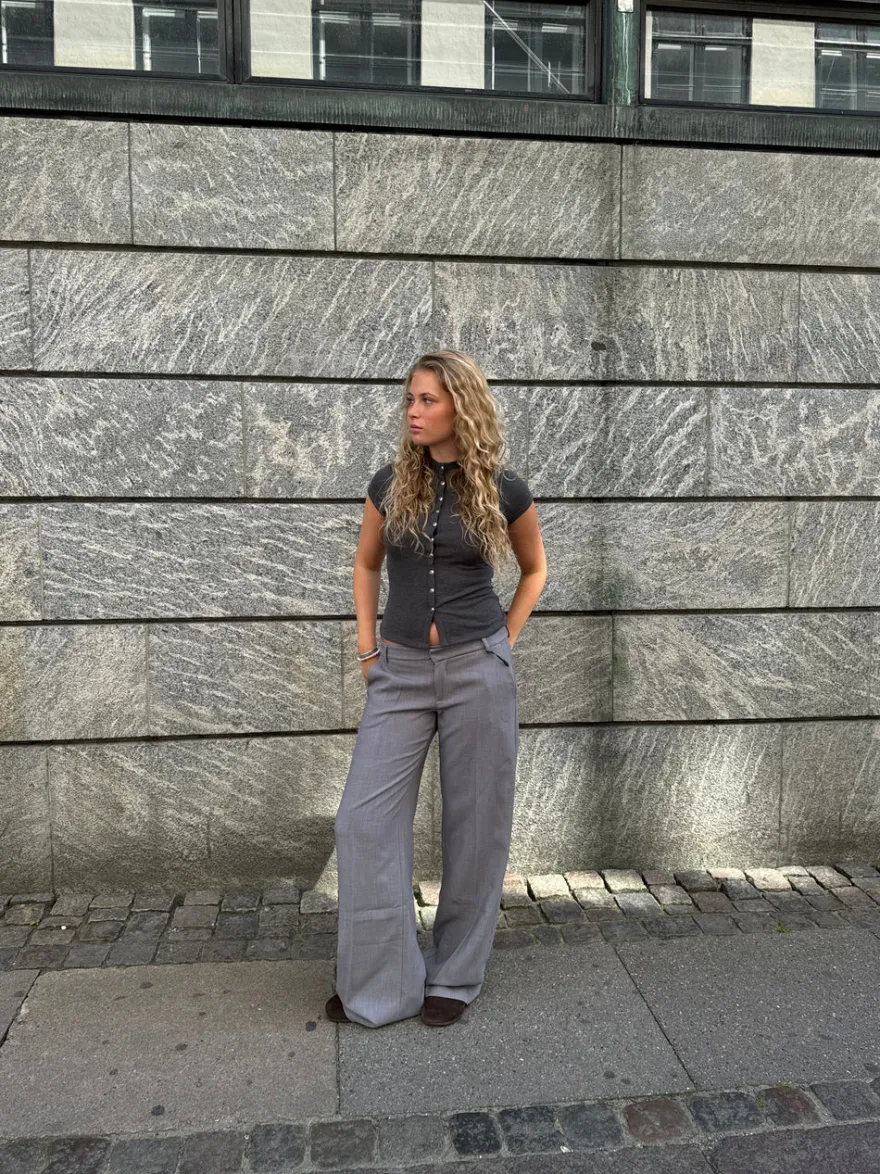 Design By Si Anna Olympia lavtaljede suit bukser - Grå Online