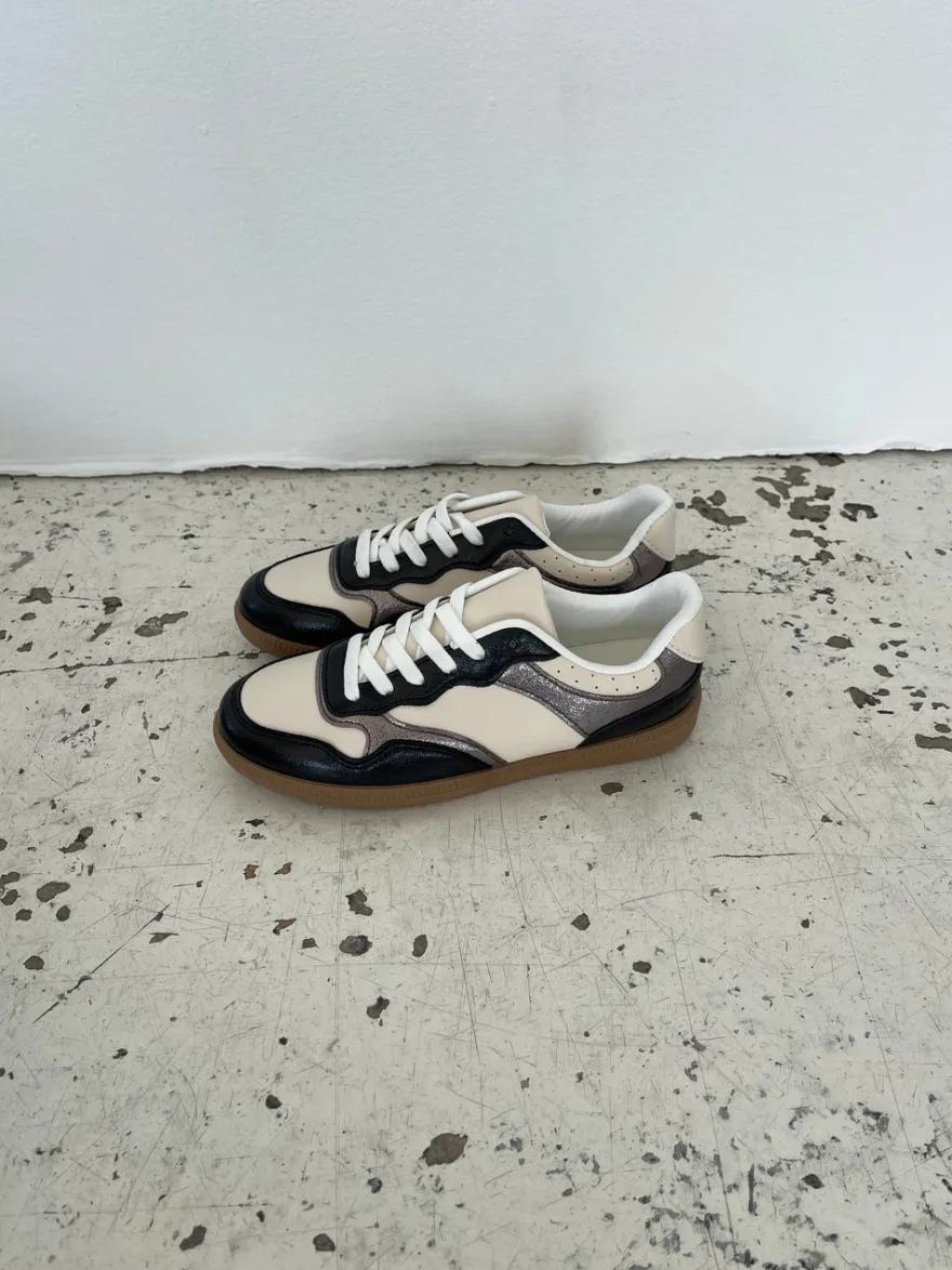 Design By Si Apia sneakers - Hvid/sølv og sort