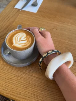Design By Si Arna armbånd med mønster - Sort/guld Online