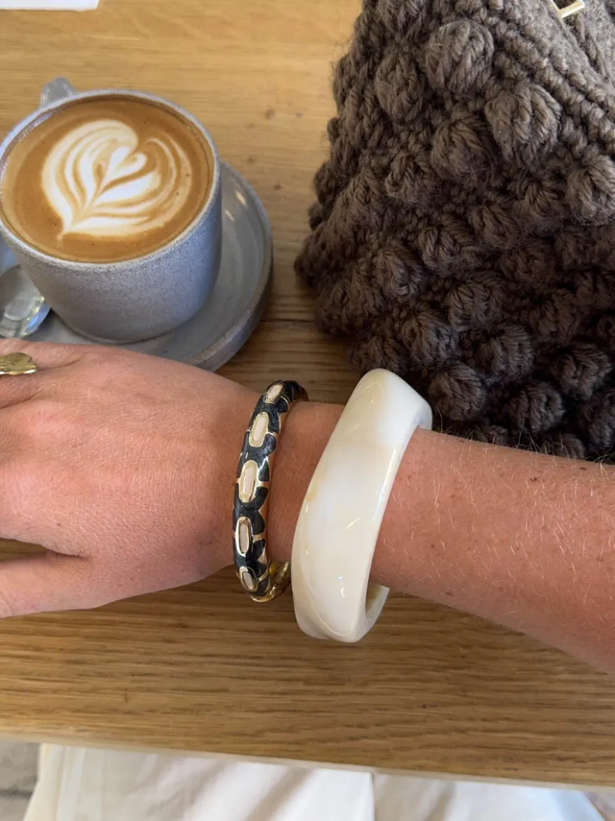 Design By Si Arna armbånd med mønster - Sort/guld Online