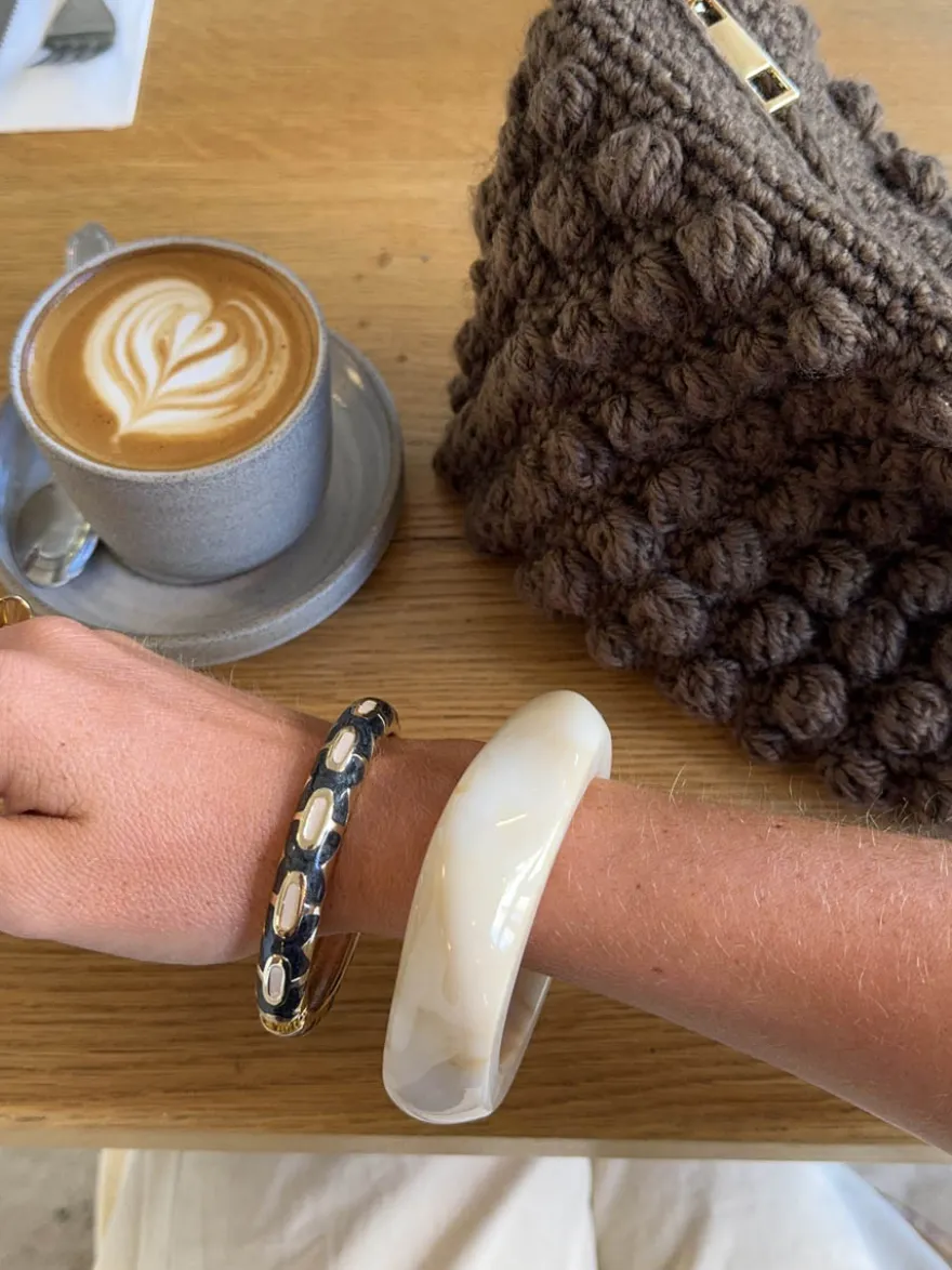 Design By Si Arna armbånd med mønster - Sort/guld Online