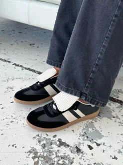 Design By Si Astana sneakers med kappe - Sort
