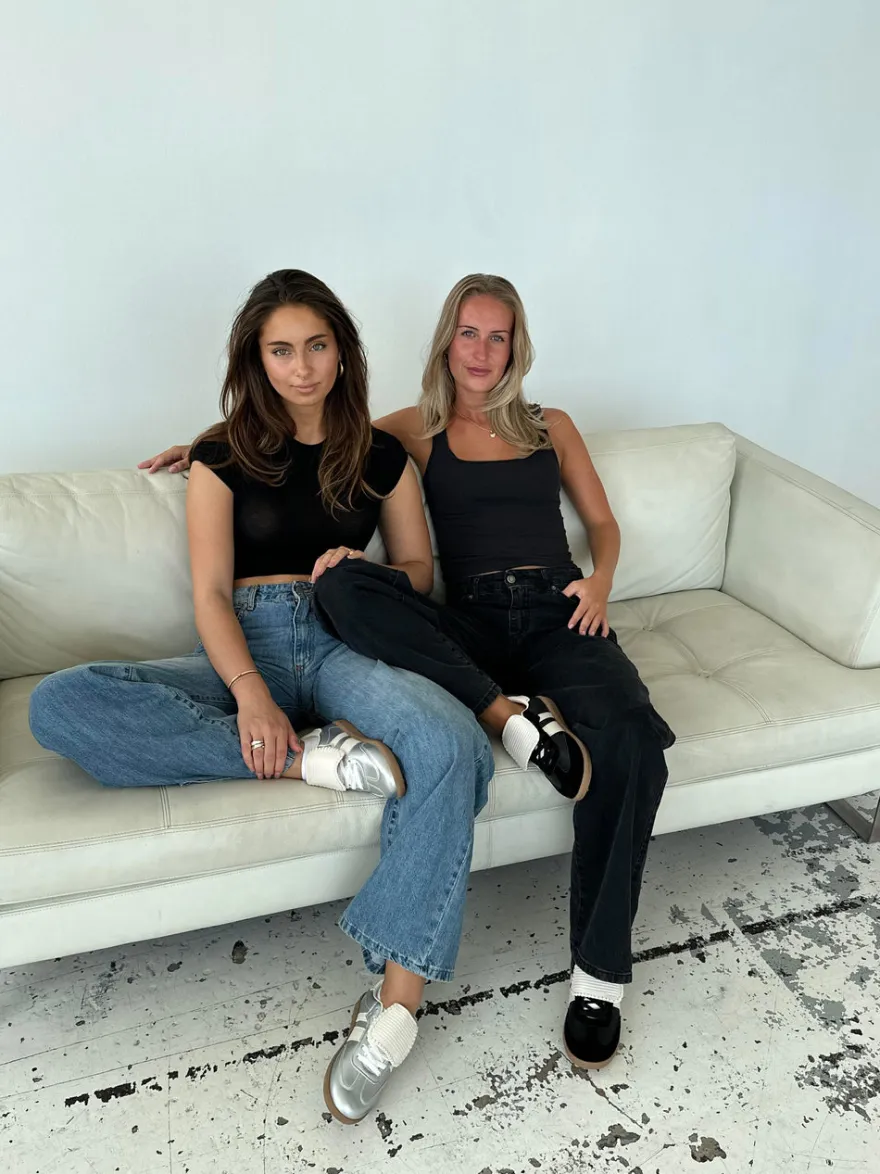 Design By Si Astana sneakers med kappe - Sort
