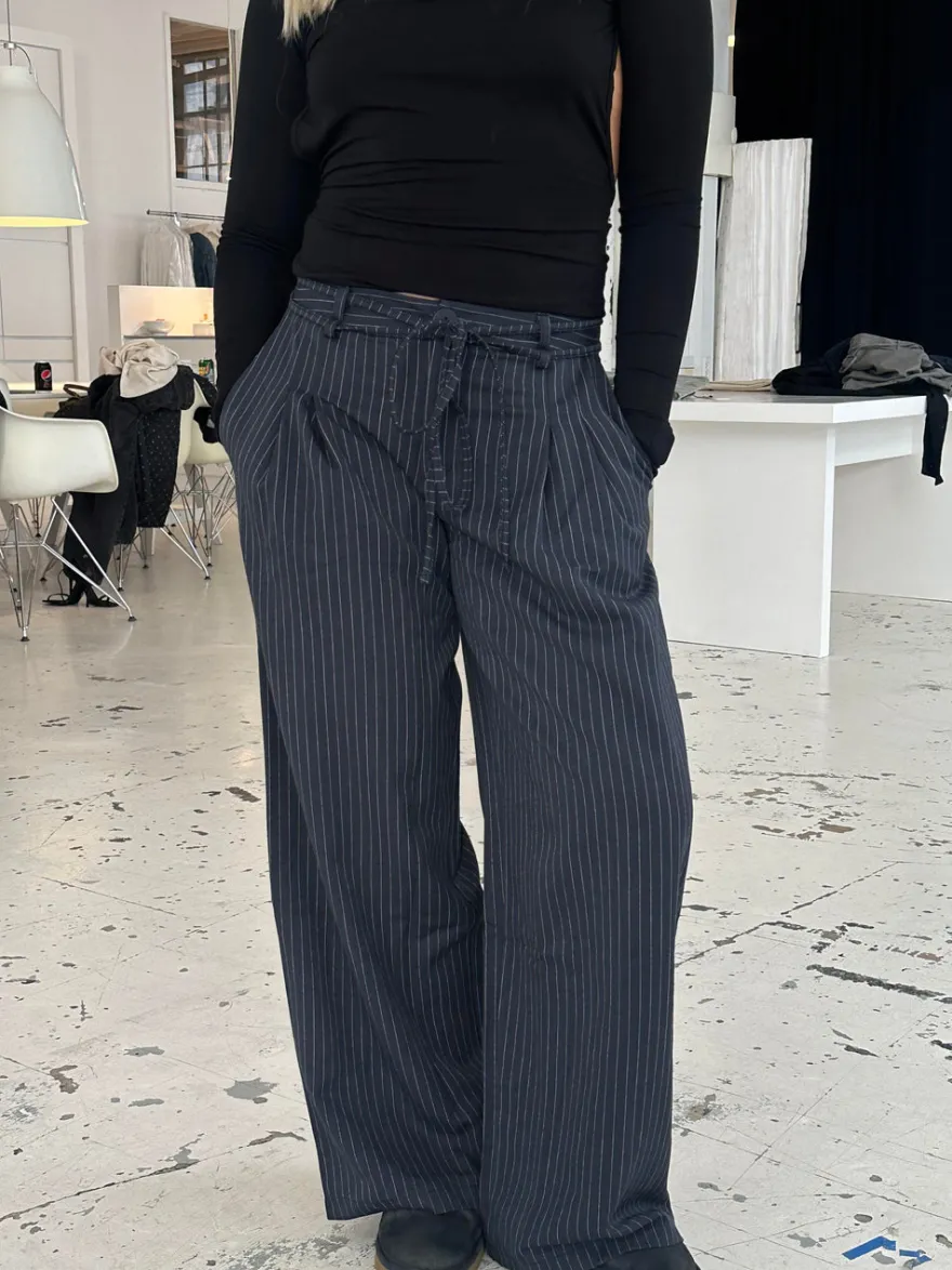 Design By Si Atoniette bukser med snor - Navy Hot