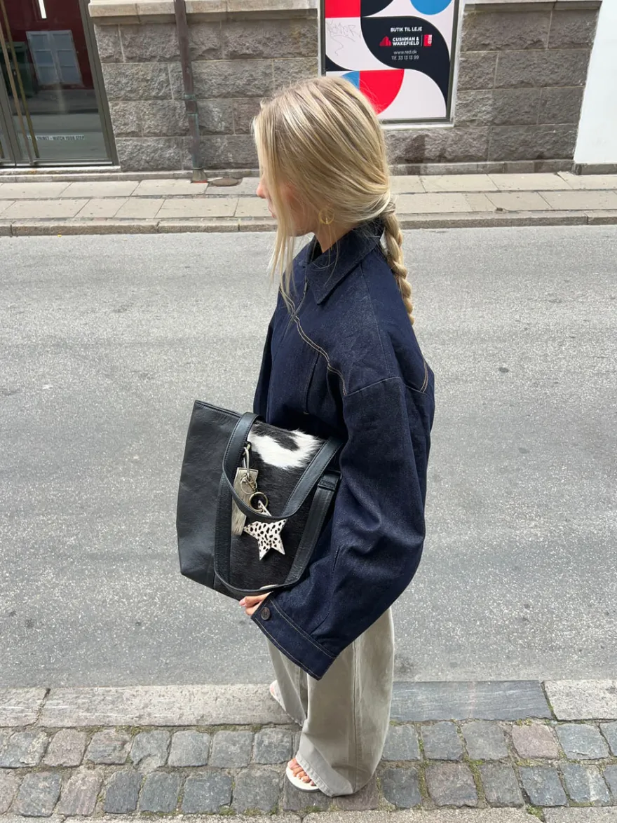 Design By Si Aurum taske i ko - Sort Online
