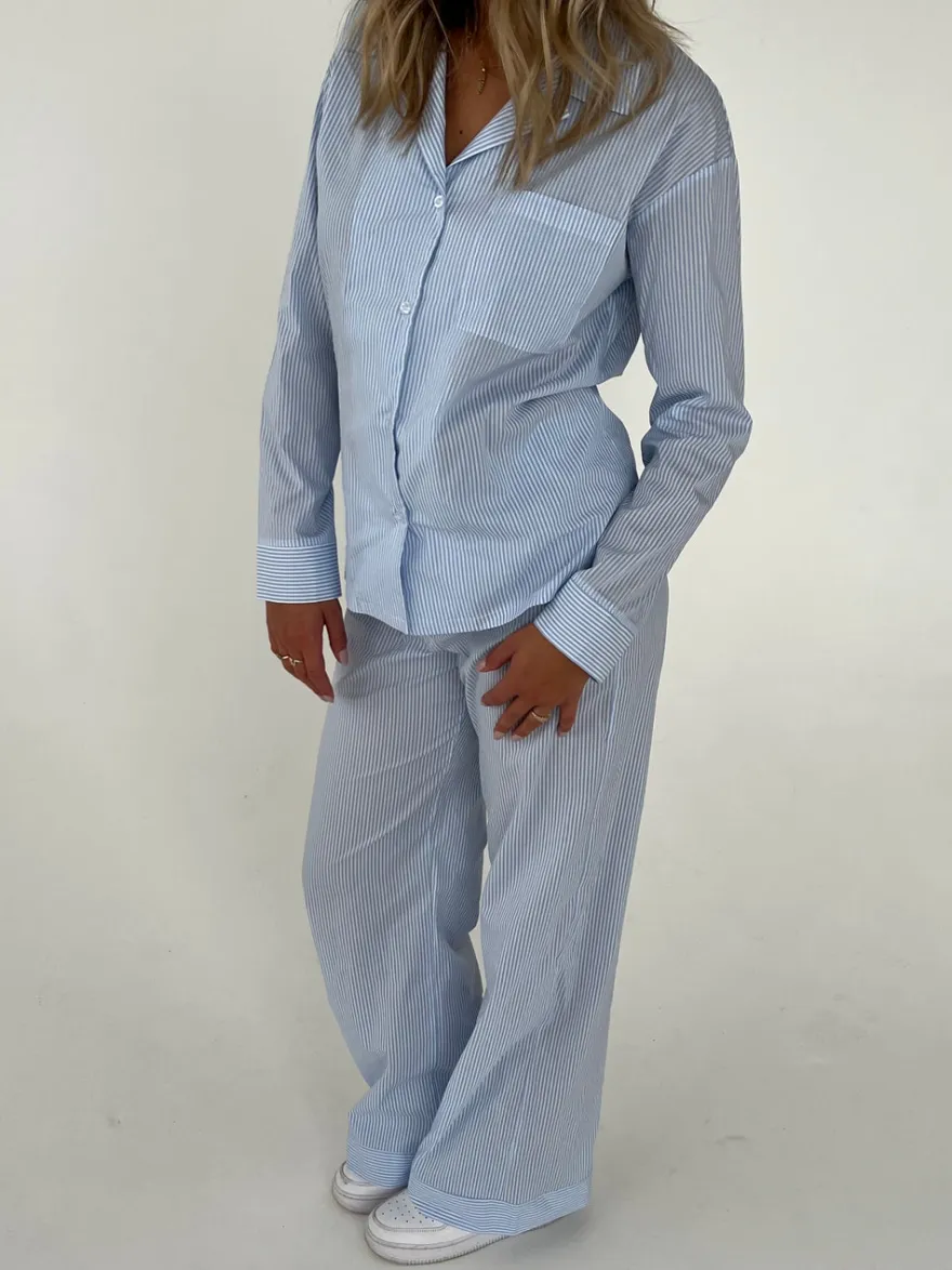 Design By Si Avana pyjamasskjorte med striber - Blå/hvid Outlet