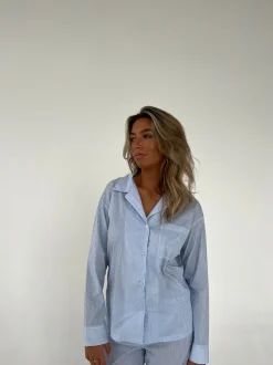 Design By Si Avana pyjamasskjorte med striber - Blå/hvid Outlet
