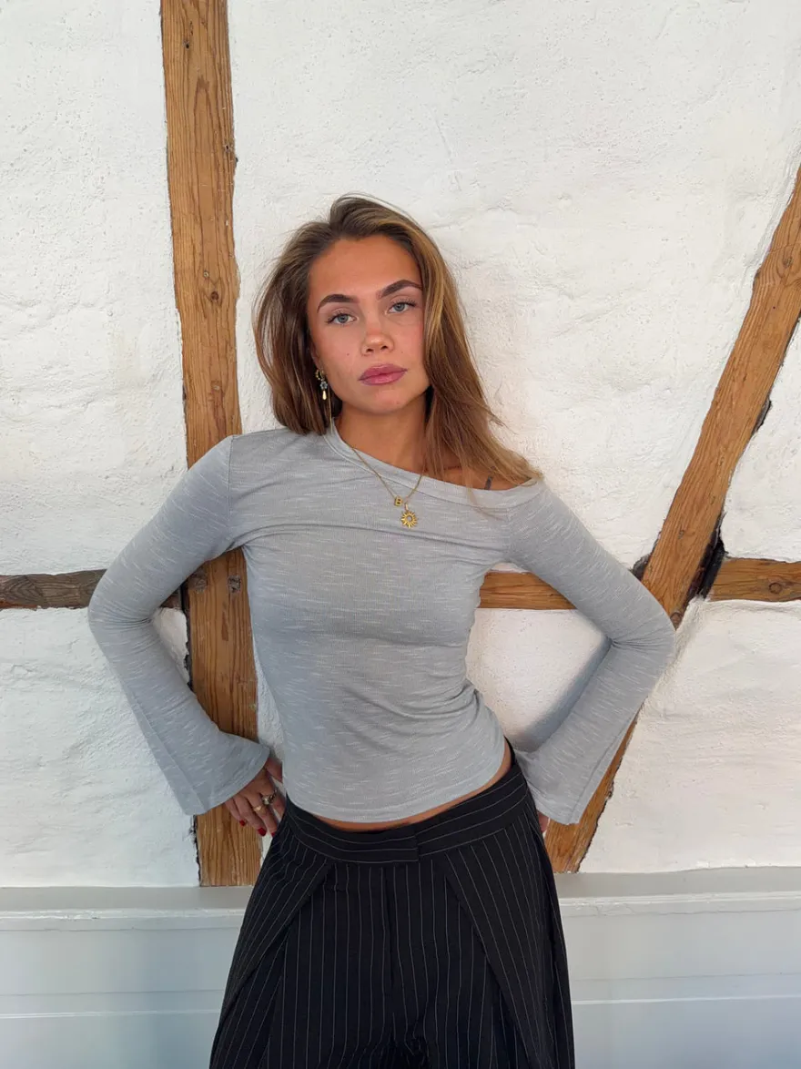 Design By Si Aven one shoulder bluse - Lysegrå Hot