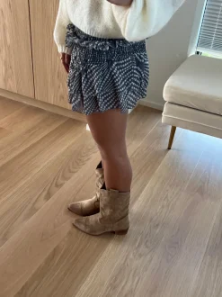 Design By Si Bassau Cowboystøvler i beige imiteret ruskind Outlet