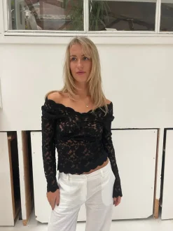 Design By Si Bodil langærmet bluse med blonder - Sort Clearance