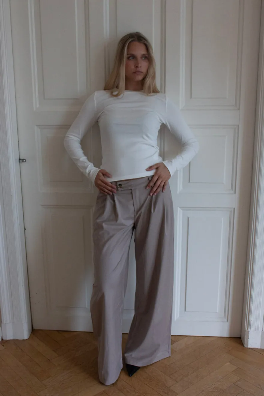 Design By Si Camilla oversized suitbukser - Beige Online