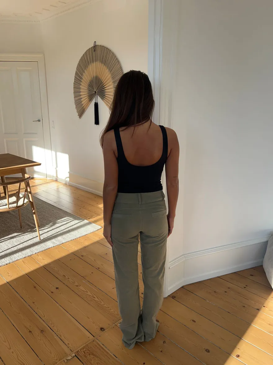 Design By Si Cancia top - Sort Online