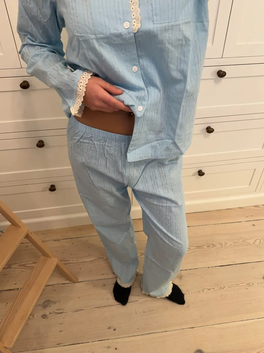 Design By Si Carol pyjamas sæt med blonder - Lyseblå Best