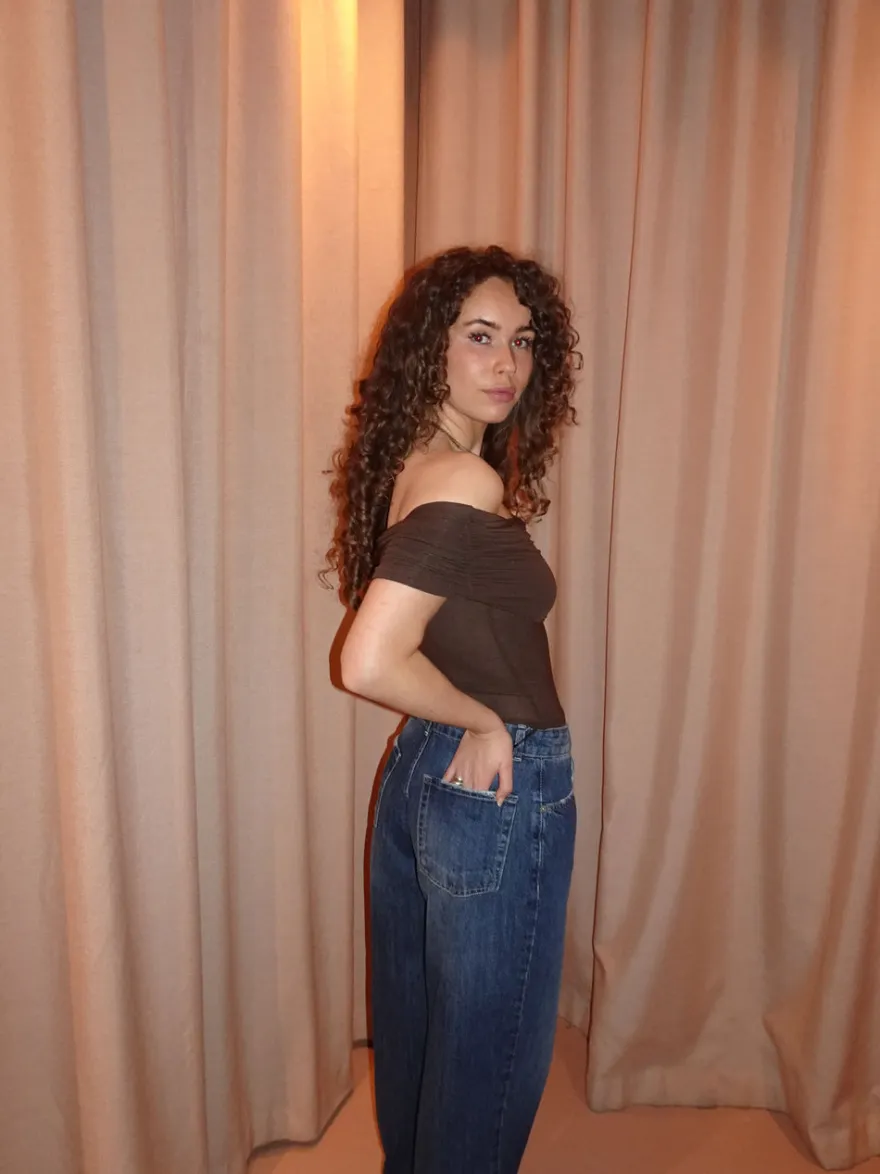 Design By Si Celora off shoulder top - Brun Clearance