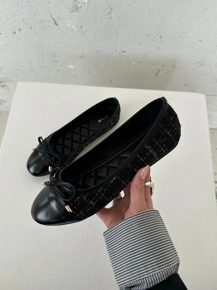 Design By Si Cetinje ballerina sko med skøjfe - Sort Hot