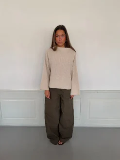 Design By Si Cholana striktrøje med åben ryg - Beige Online