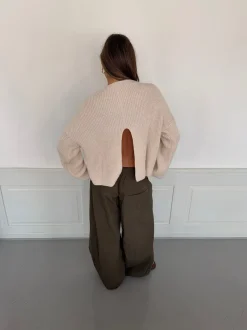 Design By Si Cholana striktrøje med åben ryg - Beige Online