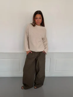Design By Si Cholana striktrøje med åben ryg - Beige Online
