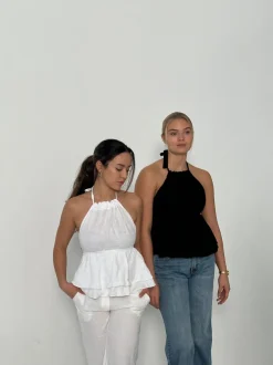 Design By Si Cleo hørtop med åben ryg - Hvid Clearance
