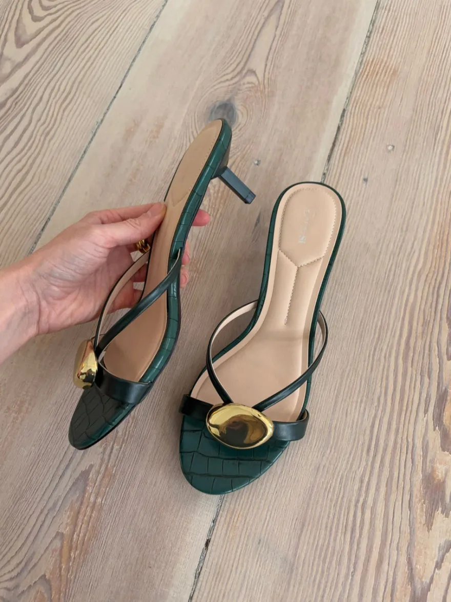 Design By Si Cleopatra minihæle med gulddetalje - Grøn Outlet