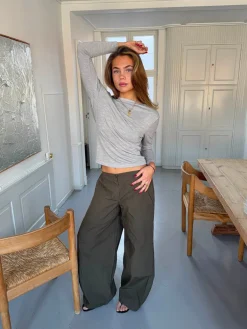 Design By Si Cornelia bluse med åben ryg - Lysegrå Outlet