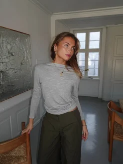 Design By Si Cornelia bluse med åben ryg - Lysegrå Outlet