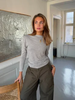 Design By Si Cornelia bluse med åben ryg - Lysegrå Outlet