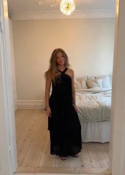 Design By Si Daicy kjole med flæser - Sort Sale