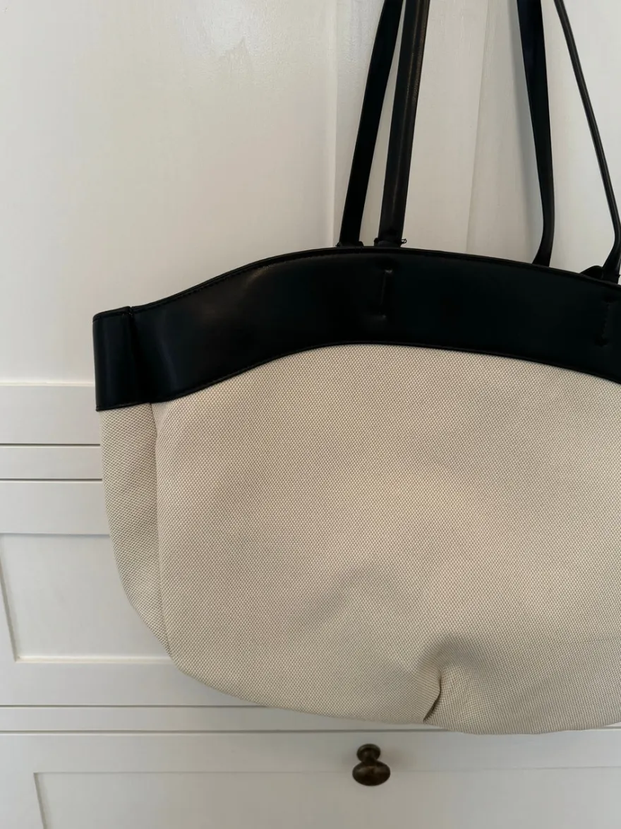 Design By Si Dehli skuldertaske - Off white/sort New