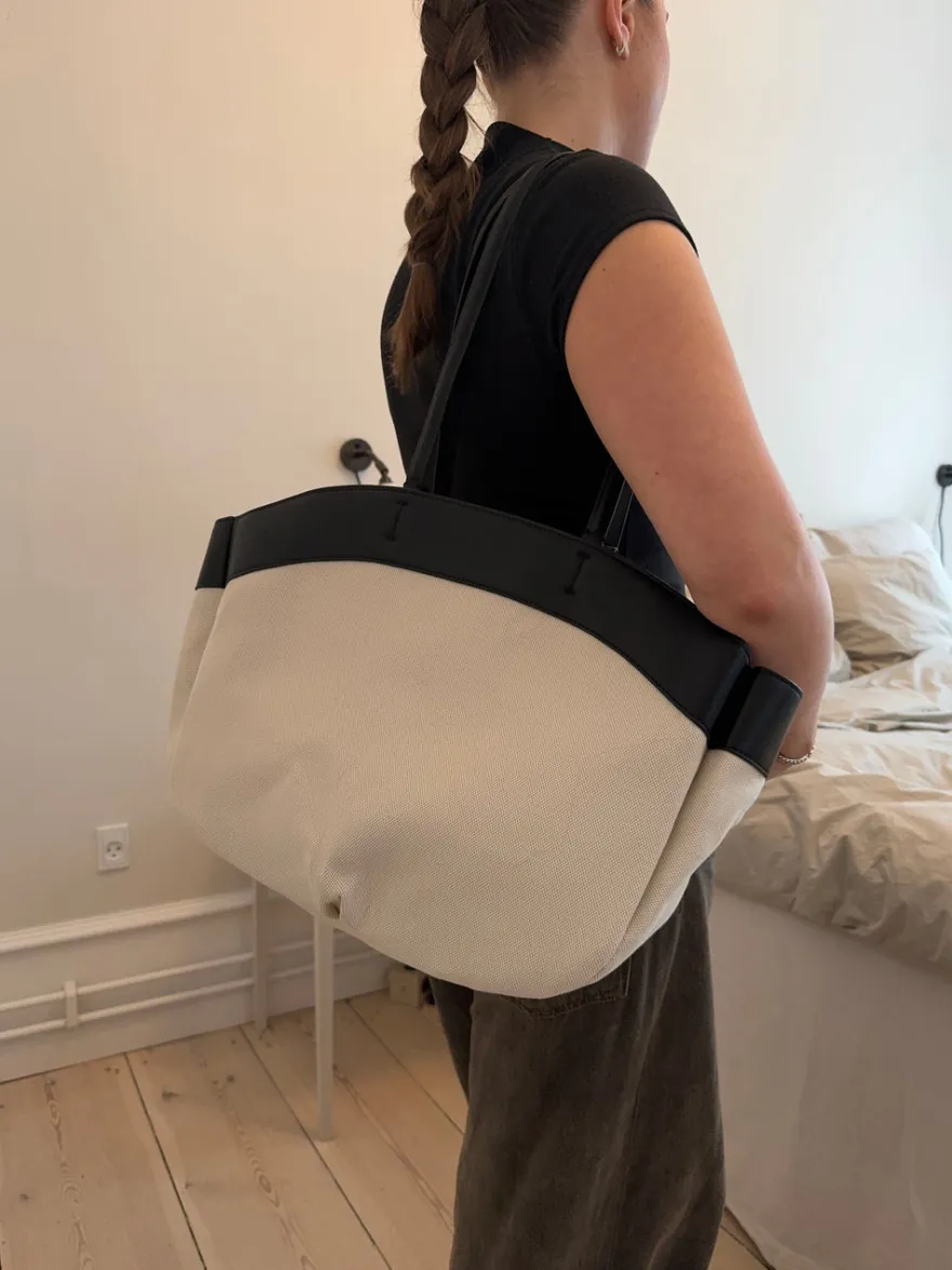 Design By Si Dehli skuldertaske - Off white/sort New