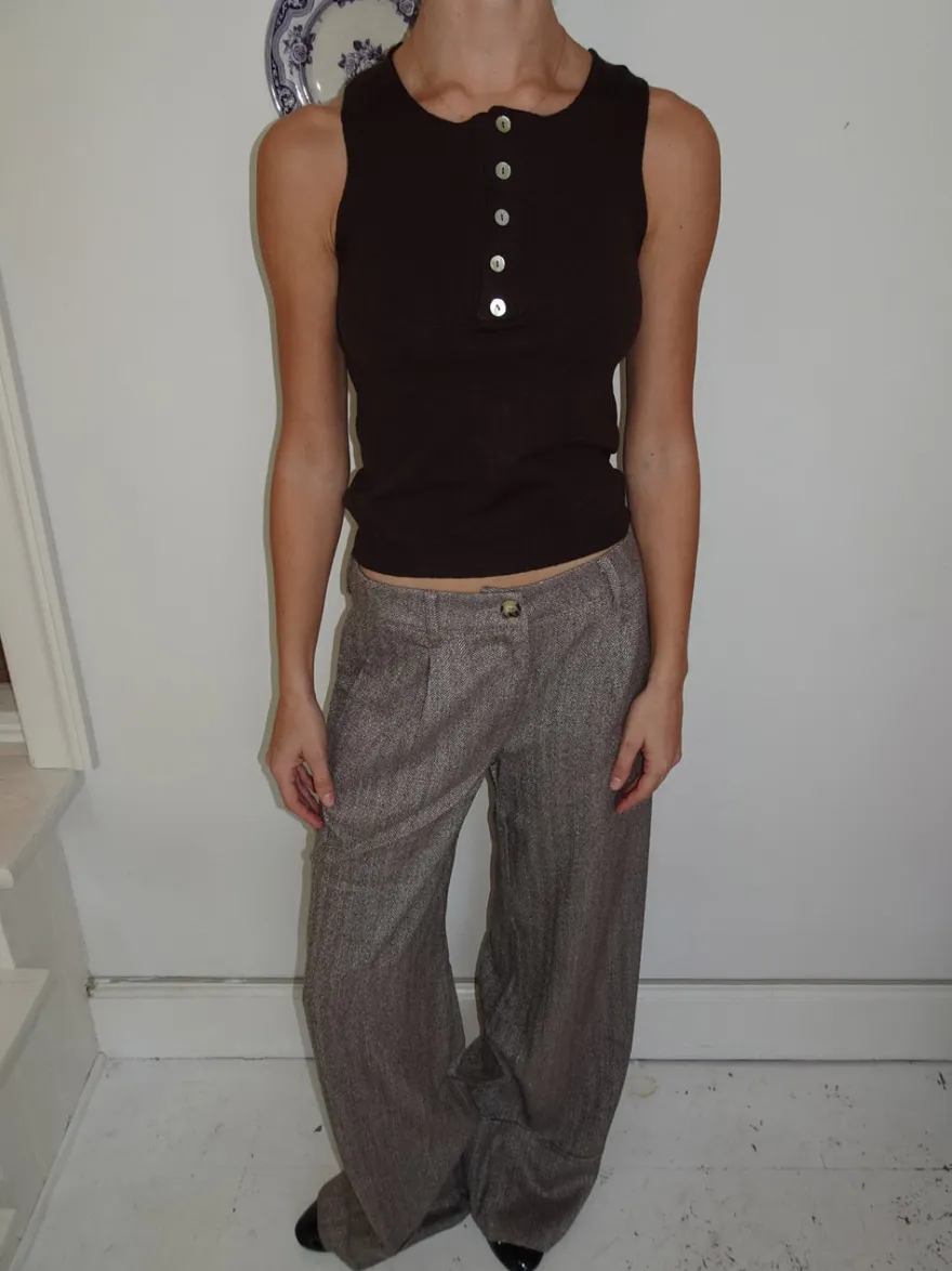 Design By Si Dilly top med knapper - Brun Online