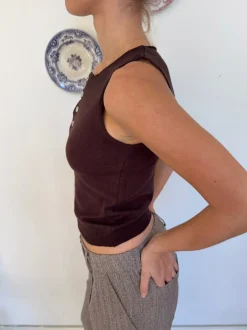 Design By Si Dilly top med knapper - Brun Online