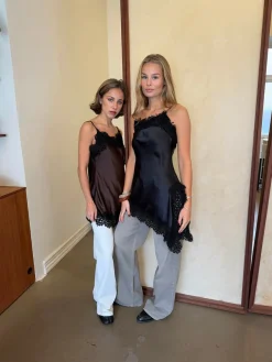 Design By Si Dixie kjole med blonder - Sort New
