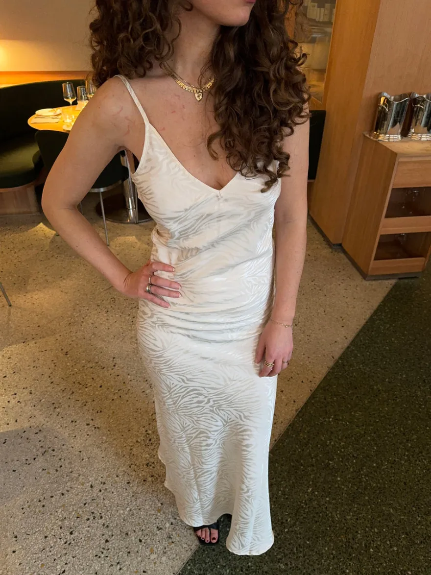 Design By Si Donnia maxikjole i silke - Off white Clearance