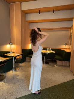 Design By Si Donnia maxikjole i silke - Off white Clearance