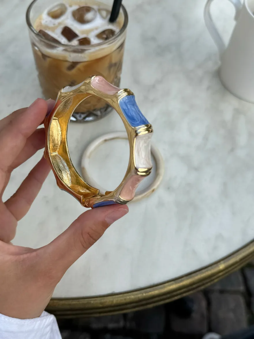 Design By Si Ebony armbånd med striber - Blå/lyserød/hvid/guld Clearance