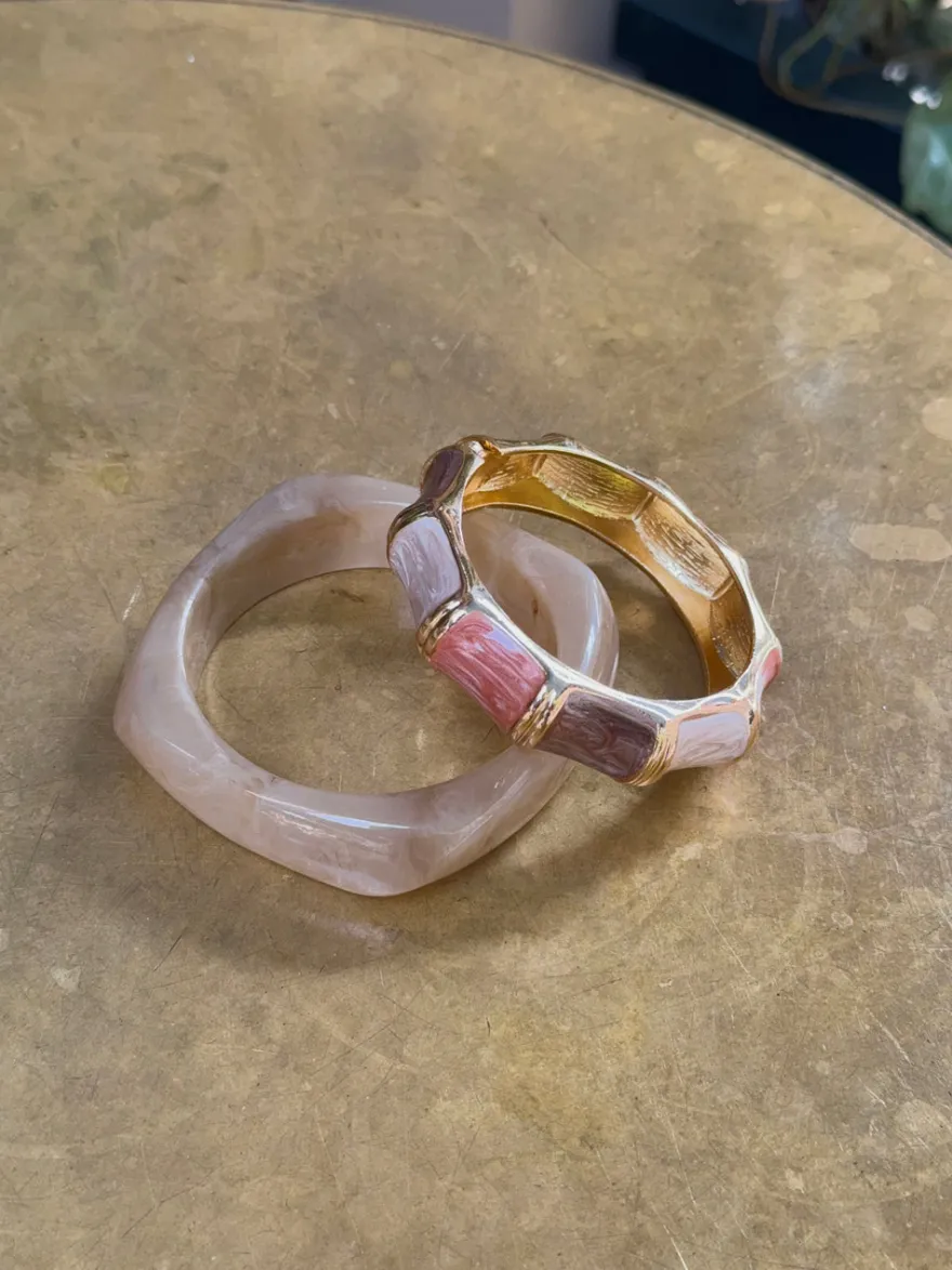 Design By Si Ebony armbånd med striber - Koral/brun/guld/off white Clearance