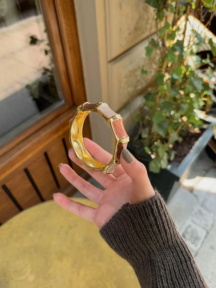 Design By Si Ebony armbånd med striber - Koral/brun/guld/off white Clearance