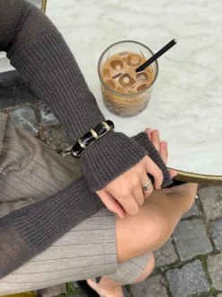 Design By Si Ebony armbånd med striber - Sort/guld Discount