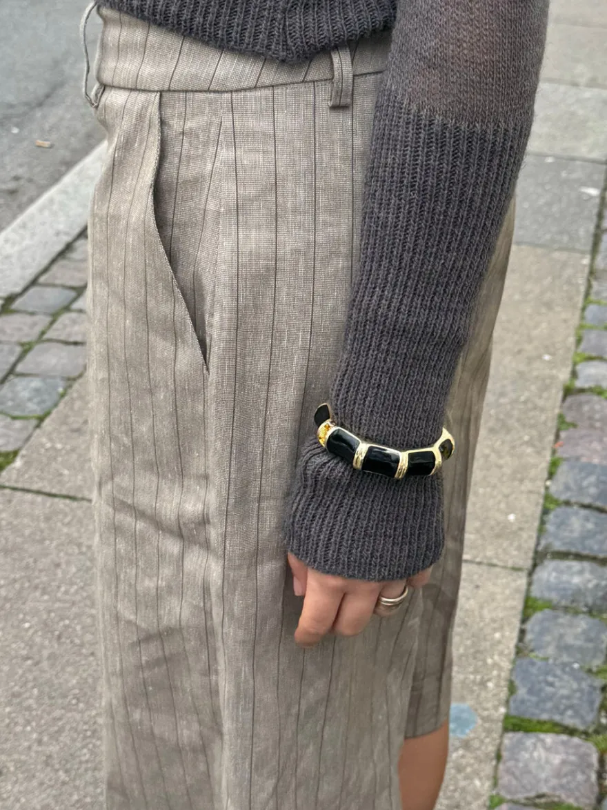 Design By Si Ebony armbånd med striber - Sort/guld Discount