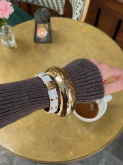 Design By Si Eivora armbånd med striber - hvid/guld Outlet