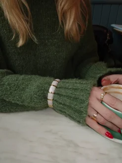 Design By Si Eivora armbånd med striber - Perlemor/guld Discount