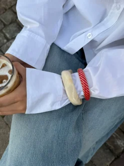 Design By Si Eivora armbånd med striber - Rød/guld Sale